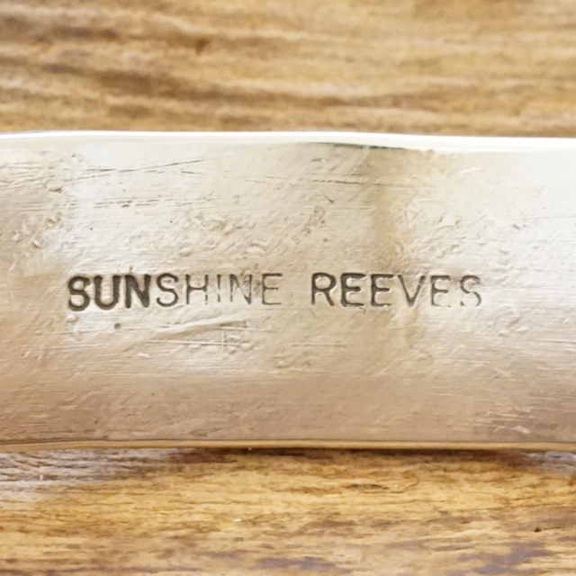 Sunshine Reeves(サンシャインリーブス) スタンプ バングル シルバー925　平打ち インディアンジュエリー ナバホ族 ハンドメイド ジュエリー シルバーアクセサリー 銀 ネイティブ アメリカン ジュエリー SR-227