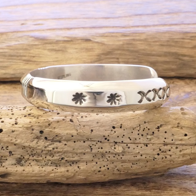 Cippy Crazy Horse(シッピークレイジーホース) ROCK STAR(ロックスター) バングル BUMP OF CHICKEN 藤原基央さん 愛用モデル バンプオブチキン 藤くん インディアンジュエリー コチティプエブロ族 CCH-247