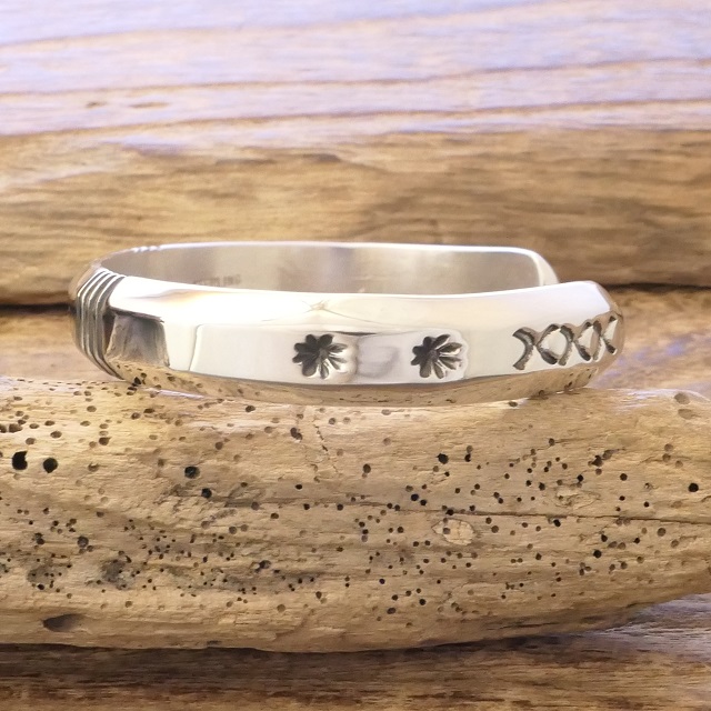 Cippy Crazy Horse(シッピークレイジーホース) ROCK STAR(ロックスター) バングル BUMP OF CHICKEN 藤原基央さん 愛用モデル バンプオブチキン 藤くん インディアンジュエリー コチティプエブロ族 CCH-249