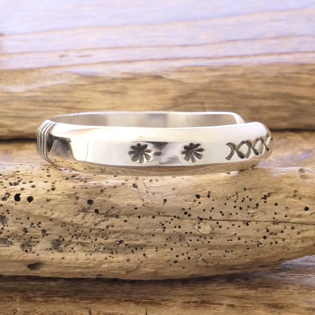 Cippy Crazy Horse(シッピークレイジーホース) ROCK STAR(ロックスター) バングル BUMP OF CHICKEN 藤原基央さん 愛用モデル バンプオブチキン 藤くん インディアンジュエリー コチティプエブロ族 CCH-251