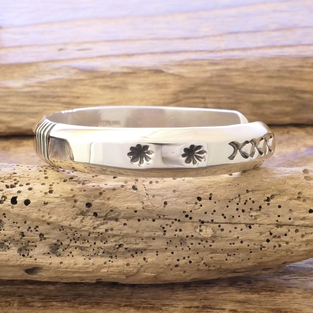 Cippy Crazy Horse(シッピークレイジーホース) ROCK STAR(ロックスター) バングル BUMP OF CHICKEN 藤原基央さん 愛用モデル バンプオブチキン 藤くん インディアンジュエリー コチティプエブロ族 CCH-252