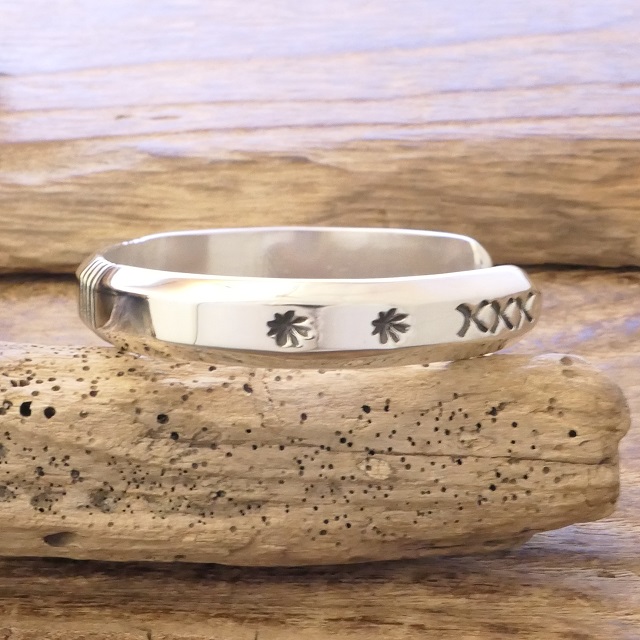 Cippy Crazy Horse(シッピークレイジーホース) ROCK STAR(ロックスター) バングル BUMP OF CHICKEN 藤原基央さん 愛用モデル バンプオブチキン 藤くん インディアンジュエリー コチティプエブロ族 CCH-256