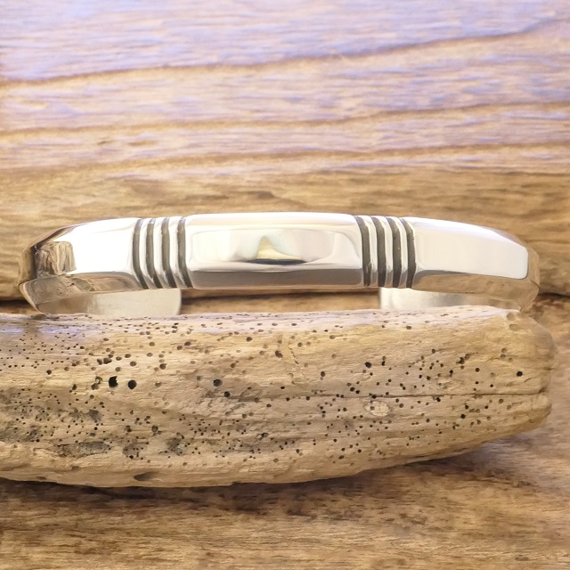 Cippy Crazy Horse(シッピークレイジーホース) ROCK STAR(ロックスター) バングル BUMP OF CHICKEN 藤原基央さん 愛用モデル バンプオブチキン 藤くん インディアンジュエリー コチティプエブロ族 CCH-257