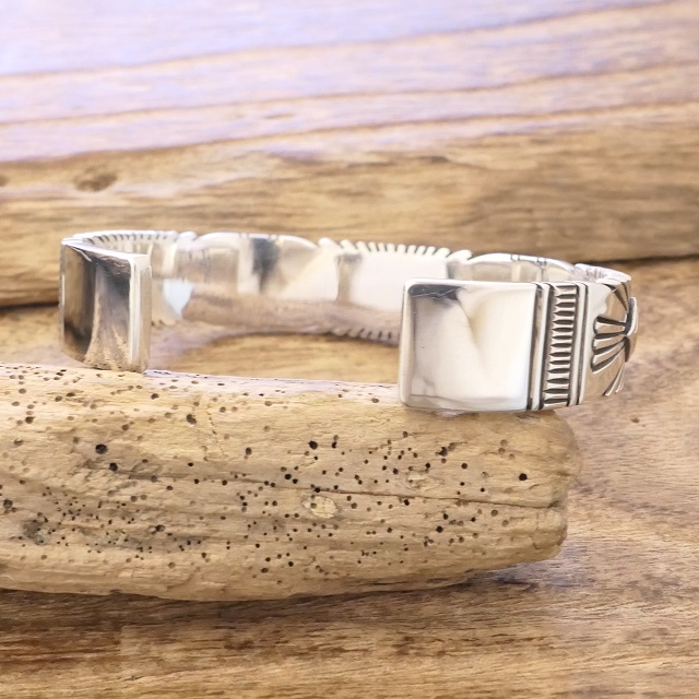 Pat Bedonie(パットベドニー) 14K ダイヤモンド サンバースト チゼル バングル インディアンジュエリー ナバホ族 14金 シルバー925 スタンプ 燻し ハンドメイド ジュエリー ネイティブ アメリカン ジュエリー PB-205【一点もの】【ギフト包装対応】【送料無料】