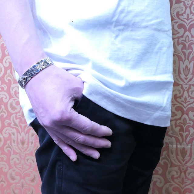 Pat Bedonie(パットベドニー) 14K ダイヤモンド サンバースト チゼル バングル インディアンジュエリー ナバホ族 14金 シルバー925 スタンプ 燻し ハンドメイド ジュエリー ネイティブ アメリカン ジュエリー PB-205【一点もの】【ギフト包装対応】【送料無料】