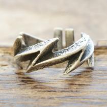 Aaron Anderson(アーロンアンダーソン) トゥファキャスト ライトニング リング インディアンジュエリー ナバホ族 稲妻 シルバー925 スタンプ 燻し ハンドメイド ジュエリー ネイティブ アメリカン ジュエリー AA-100【一点もの】【ギフト包装対応】【送料無料】