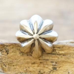 【一点もの】 アポロコンチョ スタッド ピアス メンズ レディース インディアンジュエリー ナバホ シルバー925 燻し ハンドメイド ジュエリー ネイティブ アメリカン IJ-800