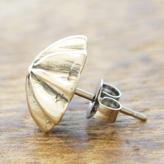 【一点もの】 アポロコンチョ スタッド ピアス メンズ レディース インディアンジュエリー ナバホ シルバー925 燻し ハンドメイド ジュエリー ネイティブ アメリカン IJ-800