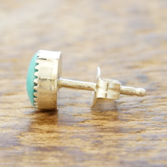 【一点もの】 スリーピングビューティー スタッド ピアス メンズ レディース インディアンジュエリー ナバホ シルバー925 ハンドメイド ジュエリー ネイティブ アメリカン IJ-801