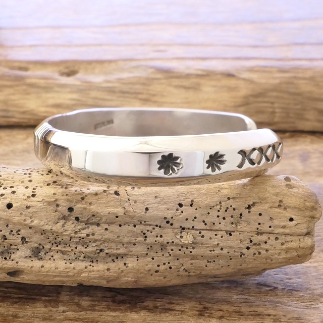 Cippy Crazy Horse(シッピークレイジーホース) ROCK STAR(ロックスター) バングル 148mm BUMP OF CHICKEN 藤原基央さん 愛用モデル バンプオブチキン 藤くん インディアンジュエリー コチティプエブロ族 CCH-229