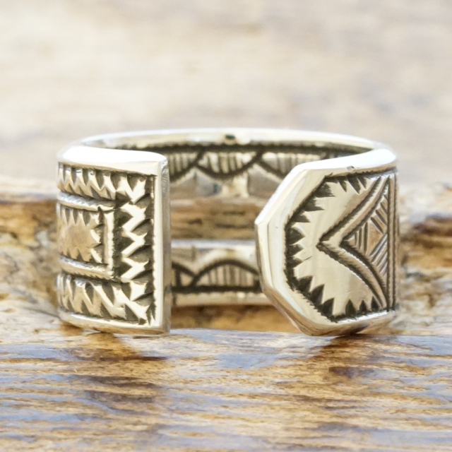 Tuareg Silver(トゥアレグ シルバー) ハンドメイド フリータイプ リング メンズ レディース シルバー 指輪 トゥアレグ族 民族 アフリカ 遊牧民 手彫り ジュエリー アクセサリー TA-159