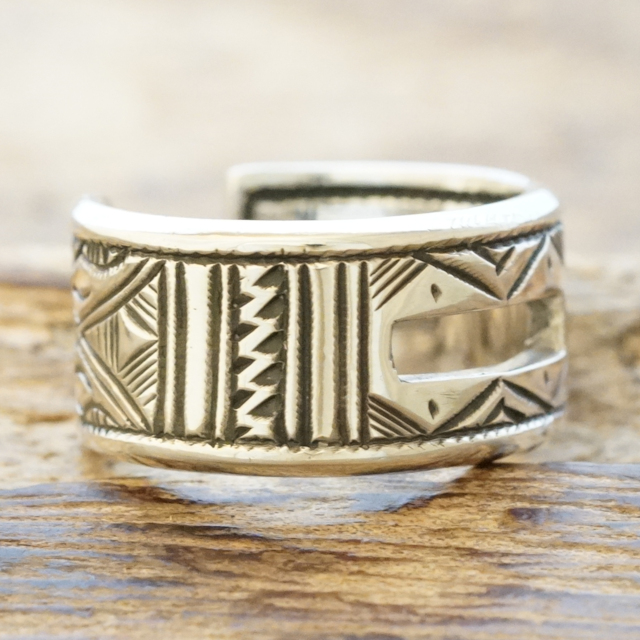 Tuareg Silver(トゥアレグ シルバー) ハンドメイド フリータイプ リング メンズ レディース シルバー 指輪 トゥアレグ族 民族 アフリカ 遊牧民 手彫り ジュエリー アクセサリー TA-160