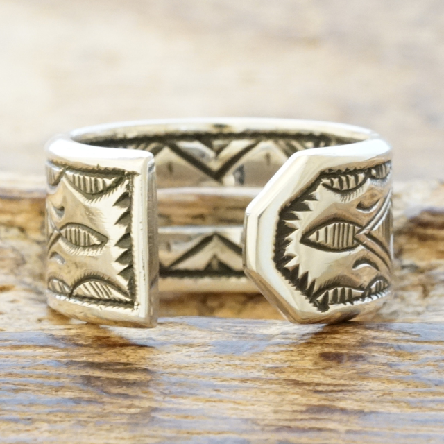Tuareg Silver(トゥアレグ シルバー) ハンドメイド フリータイプ リング メンズ レディース シルバー 指輪 トゥアレグ族 民族 アフリカ 遊牧民 手彫り ジュエリー アクセサリー TA-160