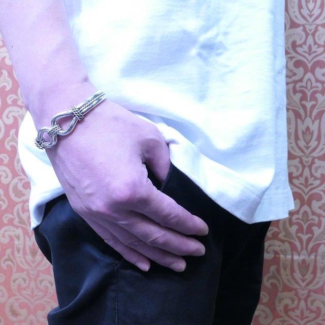 Steve Arviso(スティーブアルビソ) ホースウィスパラー バングル 140mm インディアンジュエリー ナバホ族 シルバー925 ハンドメイド ジュエリー ネイティブ アメリカン ジュエリー SA-200
