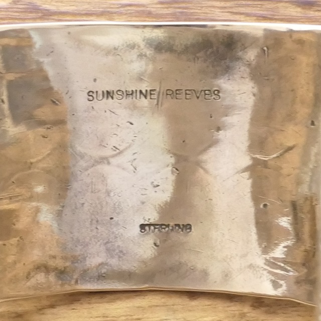 Sunshine Reeves(サンシャインリーブス) ワイド スタンプ バングル インディアンジュエリー ナバホ族 ハンドメイド ジュエリー シルバー925 平打ち シルバーアクセサリー 銀 ネイティブ アメリカン ジュエリー SR-231