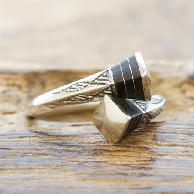 Tuareg Silver(トゥアレグ シルバー) エボニーウッド フリータイプ リング メンズ レディース シルバー 指輪 トゥアレグ族 アフリカ 民族 遊牧民 手彫り ハンドメイド ジュエリー アクセサリー TA-157