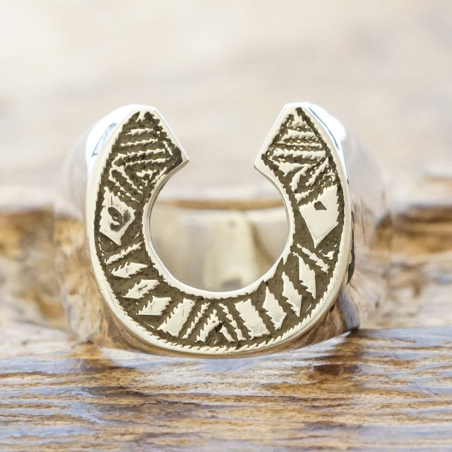 Tuareg Silver(トゥアレグ シルバー) ホースシュー リング メンズ レディース シルバー 指輪 ヒズメ 馬蹄 ラッキーモチーフ トゥアレグ族 アフリカ 遊牧民 民族 手彫り ハンドメイド ジュエリー アクセサリー TA-158