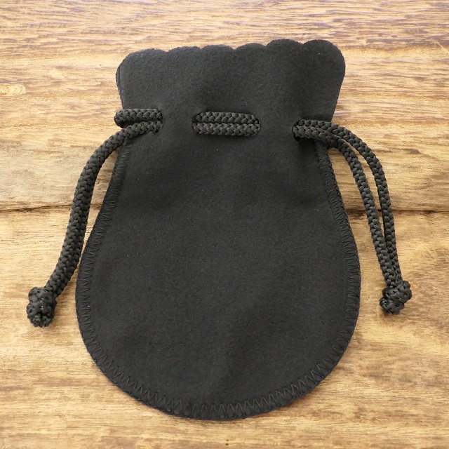 Tuareg Silver(トゥアレグ シルバー) ハンドメイド ホースシュー ペンダント ネックレス ヒズメ 馬蹄 ラッキーモチーフ メンズ レディース シルバー トゥアレグ族 サハラ砂漠 遊牧民 アフリカ ジュエリー 手彫り TA-401