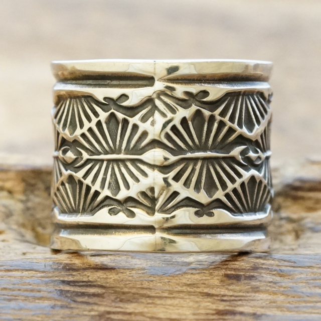 Sunshine Reeves(サンシャインリーブス) スター スタンプ 平打ち リング シルバー925 指輪 太め インディアンジュエリー ナバホ族 ネイティブ アメリカン ジュエリー シルバーアクセサリー 銀 SR-125